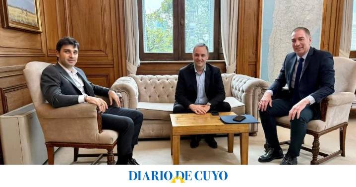 Santilli mantuvo las primeras reuniones como ministro del Interior: el lunes se reunirá con el gobernador Orrego