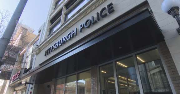 Police investigating late-night stabbing in Downtown Pittsburgh