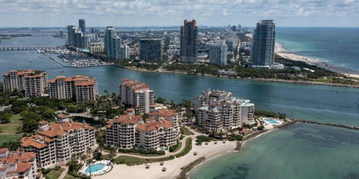 Condo feud erupts on Miami’s Fisher Island over $180 million lot