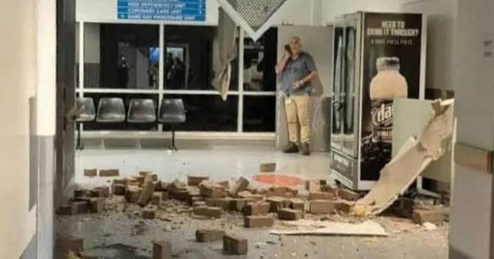 Cyclone Fina chaos as Royal Darwin Hospital roof 'collapses' as storm intensifies