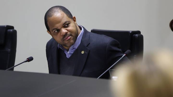 Dallas mayor says he supports council decision to reject ICE