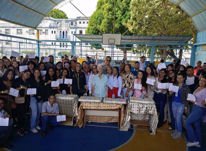 UDO Bolívar reconoce excelencia  académica de estudiantes semestre I