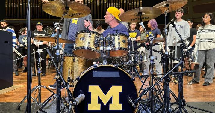 Red Hot Chili Peppers drummer Chad Smith’s Midwest roots inspire surprise gift to U. of Michigan