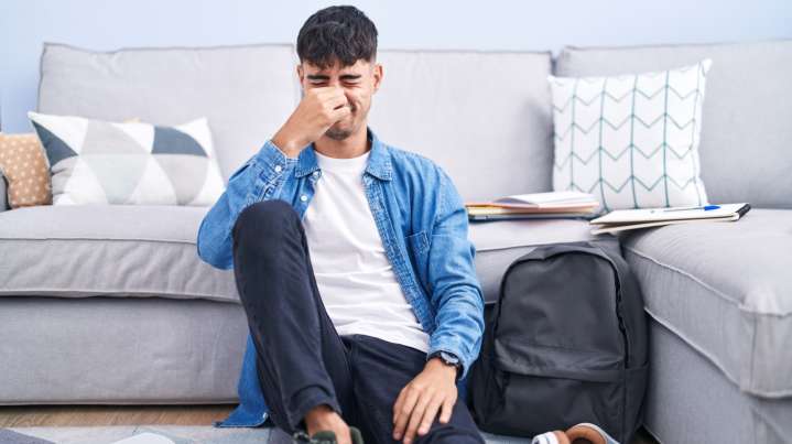 Say Goodbye To Funky Carpet Odors With This Clever Mix Of Kitchen Essentials