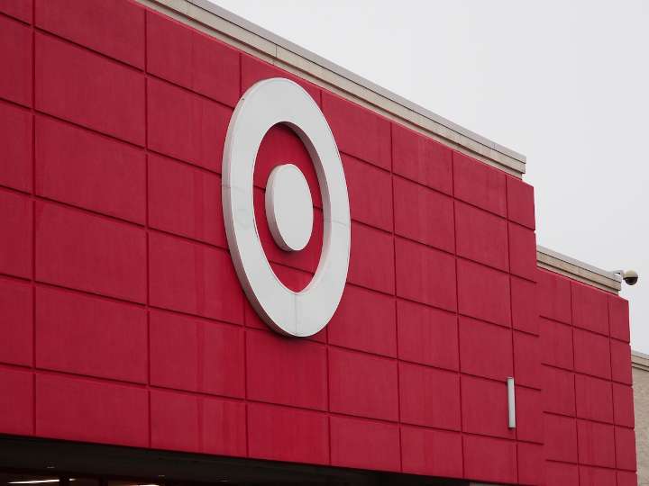Target employees instructed to smile within 10 feet of shoppers