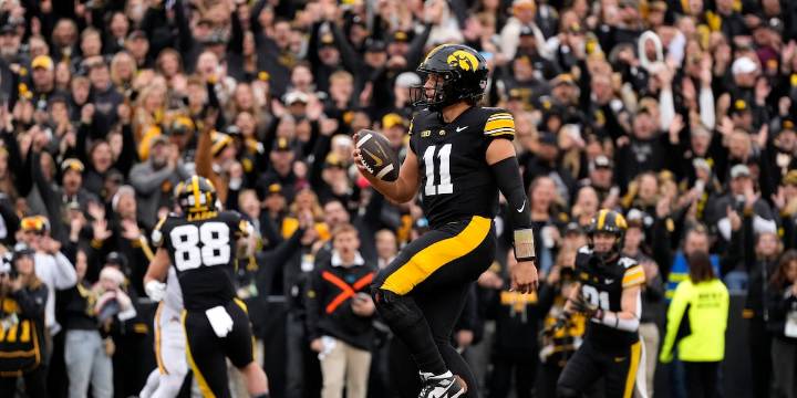 Big Noon Kickoff coming to Iowa City for Oregon vs. Iowa game