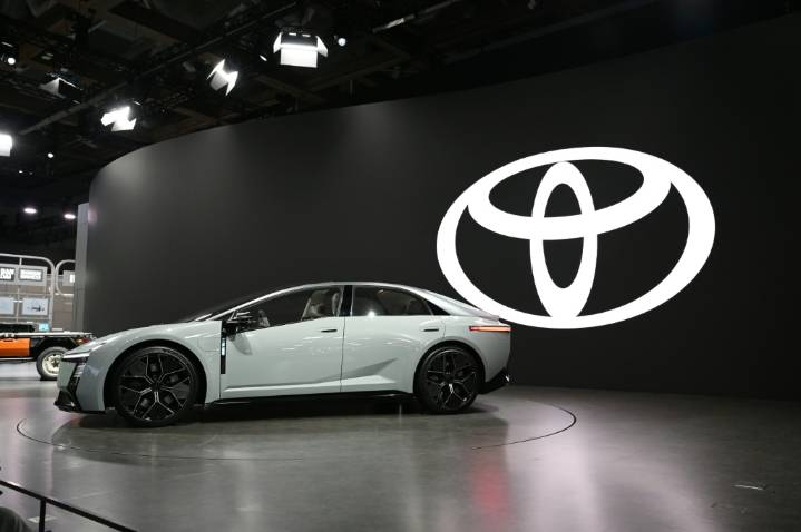 Toyota aumenta sus previsiones de utilidades «pese a aranceles» de EEUU