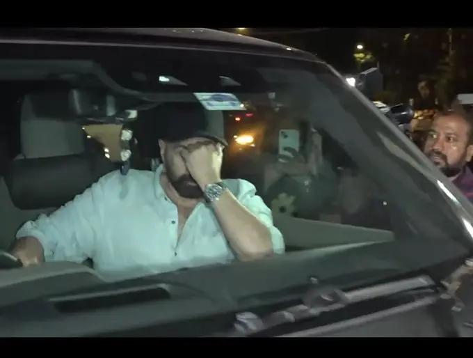 [Watch] Sunny Deol Looks Tense As He Visits Ailing Dharmendra, Requests Privacy