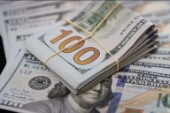 El dólar vuelve a retroceder y el mercado espera por la licitación del Tesoro