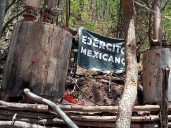 Sedena inhabilita campamentos ilegales y asegura armas en Michoacán