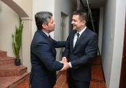El intendente Bruno Cipolini recibió al Embajador de Serbia y al Cónsul Diplomático de Paraguay
