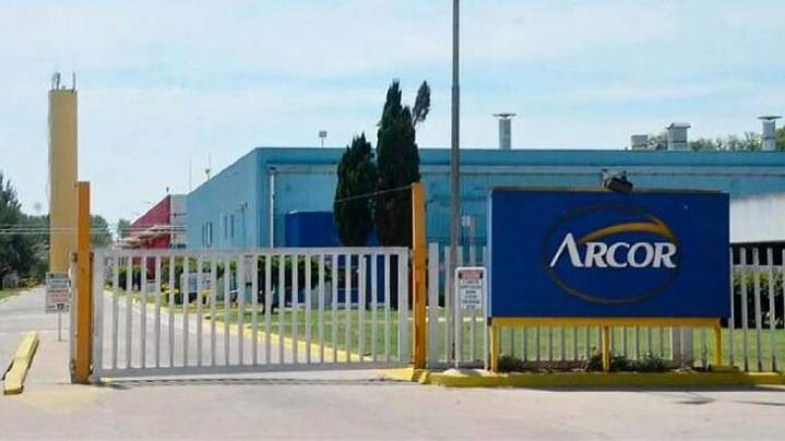 Arcor sufre un derrumbe millonario de sus ganancias por la caída del consumo