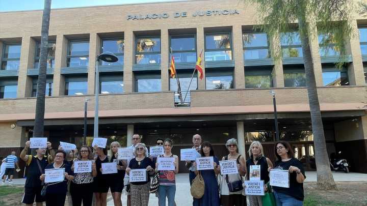 A xuíza da dina cita o portavoz do PP en Les Corts e o dono do Ventorro