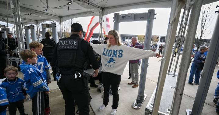 Donald Trump 1st sitting U.S. president to attend regular