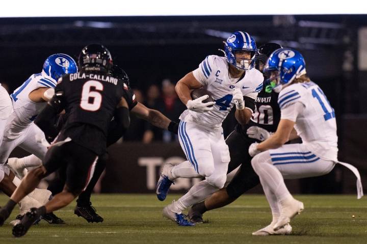 Deadspin | LJ Martin (222 yards), No. 11 BYU run past Cincinnati