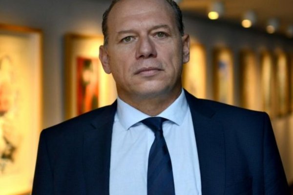 Sergio Berni a favor de Presti, chicanea: "¿El uniforme de Perón era de cartero?"