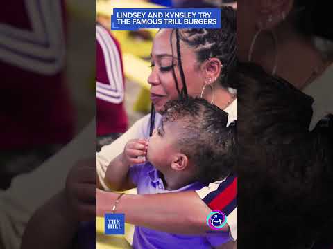 Lindsey And Kynsley Try The Famous Trill Burgers