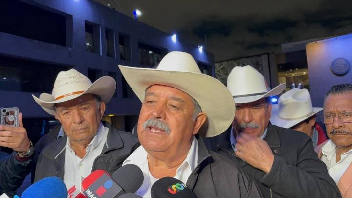 Transportistas y campesinos confirman fin de bloqueos tras reunión en Gobernación