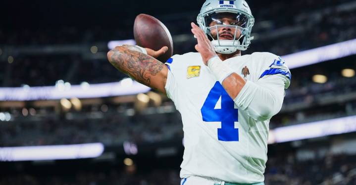 Cowboys injuries: Dak Prescott & Tyler Smith removed from injury report