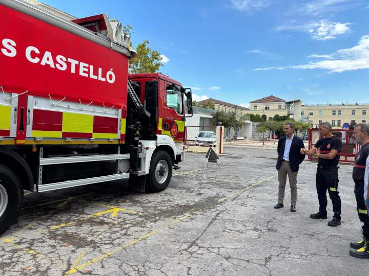 Castellón renueva un camión de bomberos para rescates y transporte pesado