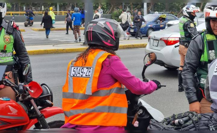 ¿En qué distritos de Lima Metropolitana y Callao será obligatorio el uso de chalecos para motociclistas?