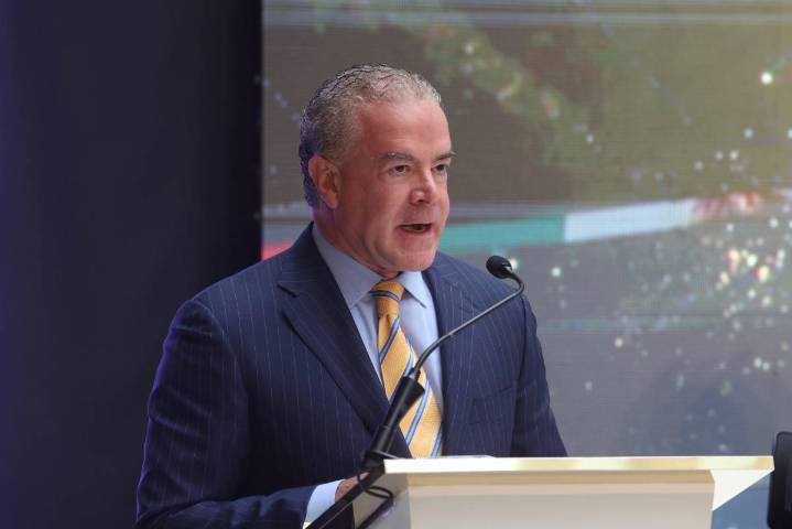 Giran orden de aprehensión contra Raúl Rocha, dueño de Miss Universo; acuerda colaborar como testigo protegido