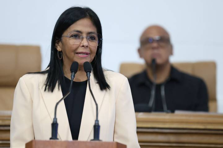 Venezuela quiere incrementar los vuelos con Rusia tras revocar la concesión a seis aerolíneas