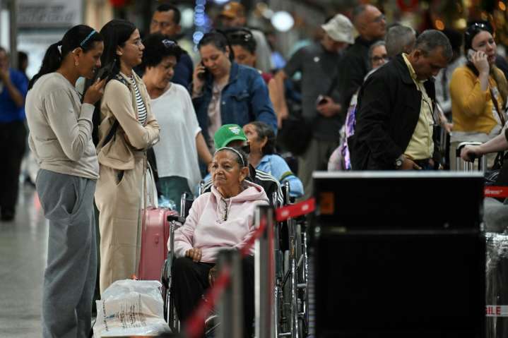 Venezuela da 48 horas a las aerolíneas para reanudar sus conexiones tras la cancelación de vuelos