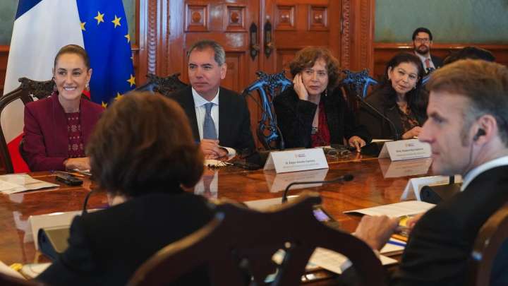 Claudia Sheinbaum y Emmanuel Macron Encabezan Primera Reunión Bilateral en Palacio Nacional
