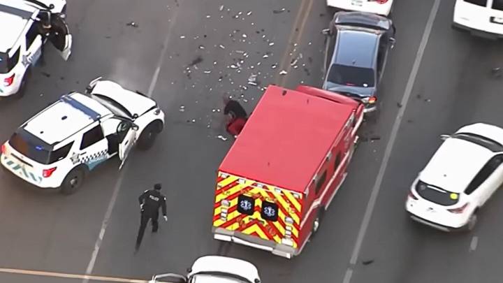 Man steals Cicero ambulance from Chicago hospital, leads police on chase