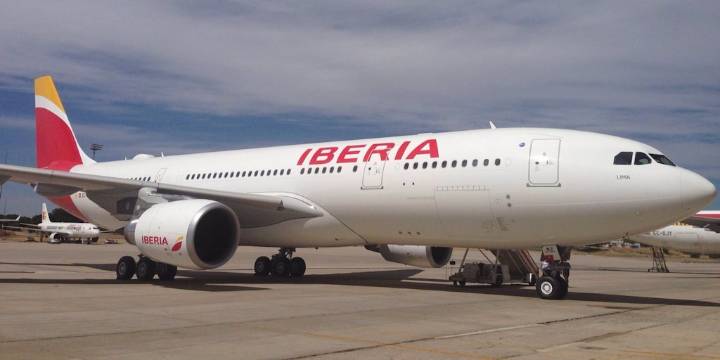 Iberia cancela temporalmente sus vuelos comerciales a Venezuela después de la advertencia de Estados Unidos a las aerolíneas
