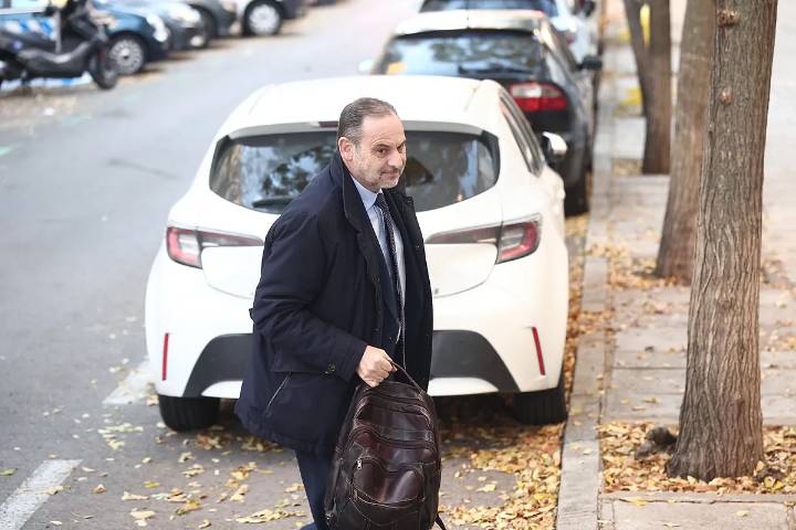 Ábalos a EL MUNDO antes de ir a prisión: "Investigar a Air Europa sería abrir el melón, ahí podemos llegar a Begoña. Podemos llegar bien llegados"