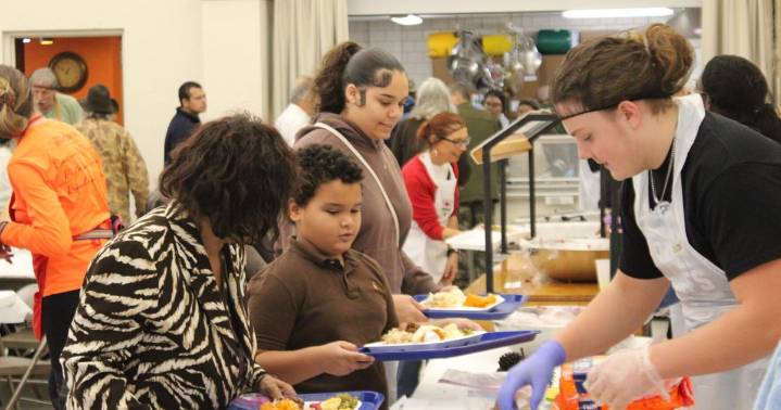 Thanksgiving brings community together for holiday meal