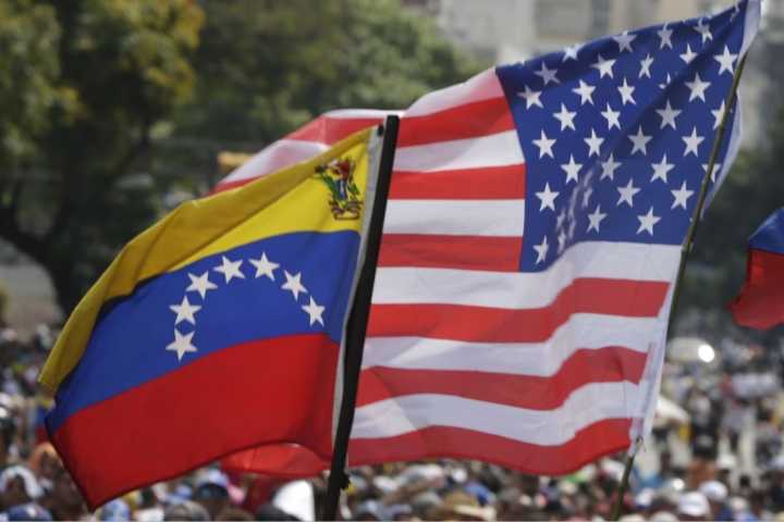 Intervención de la CIA y ataques por tierra: dos cartas que se juega Trump con Venezuela