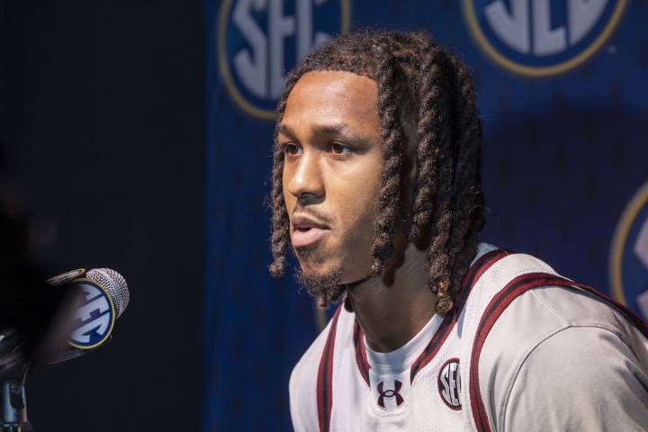 Deadspin | Meechie Johnson shines in return as South Carolina handles NC A&T