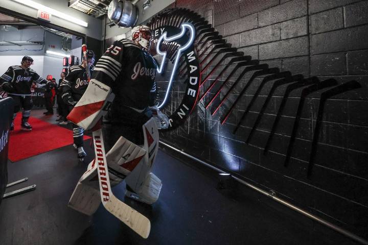 Deadspin | Devils can tie franchise mark for home points streak vs. Blues