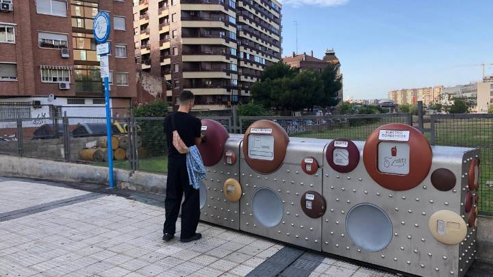 Zaragoza se prepara para vender el papel y el cartón reciclado: estos son los precios