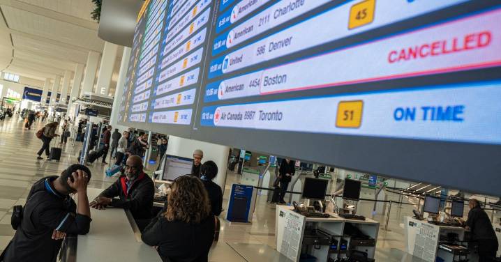 Más de 800 vuelos cancelados en EUA en “inédita” reducción de tráfico por cierre federal