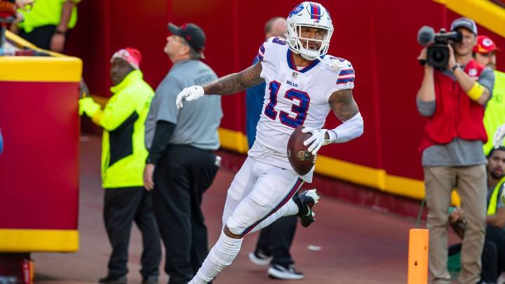 Bills elevate WR Gabe Davis, sign WR Mecole Hardman
