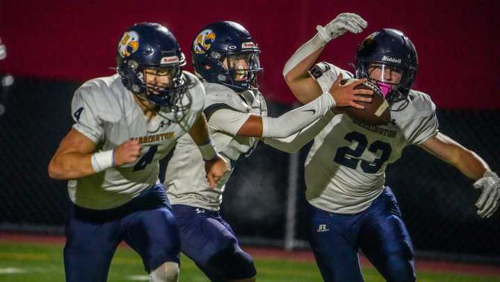 Barrington football beat Mt. Hope 21-2 on Thanksgiving Day