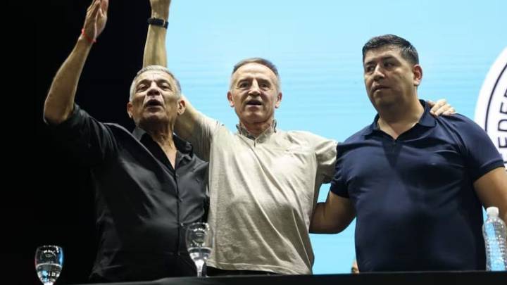 La nueva conducción de la CGT recibe a diputados para preparar el rechazo a la reforma laboral