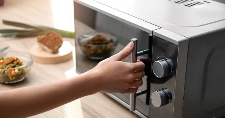 Cut bills by £630 using '10pm phantom load rule'