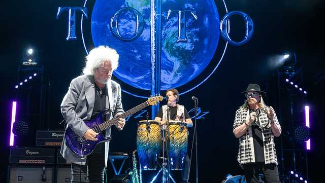 'Hold the Line!' Grammy-winning rockers Toto are coming to Omaha