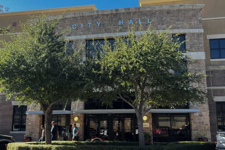 Voters approve new Bee Cave library but ...