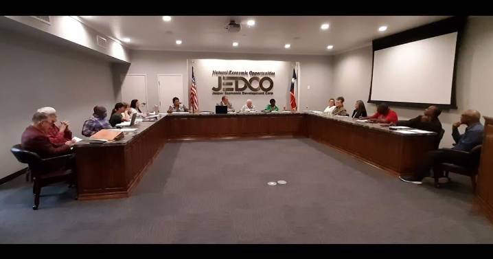 JEDCO board forms committee to study sports center complex; continues studying present contracts and sets stricter guidelines for future funded projects