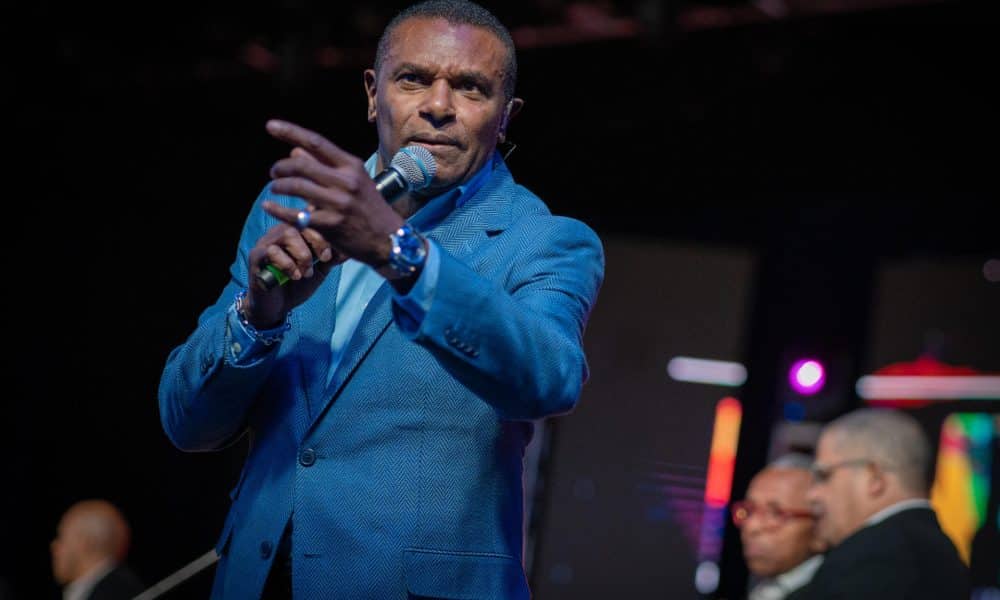 Salsero “El Canario” celebra 50 años en la música con gira que comenzará en Nueva York