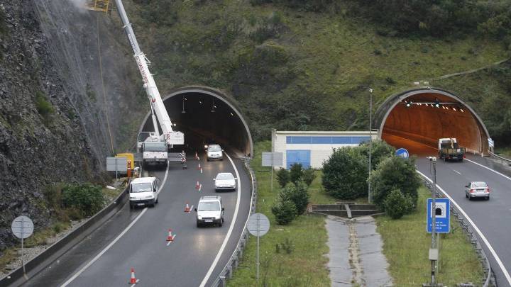 Cambios de tráfico hoy en la AP-9 en Cabanas por la simulación de un incidente en túnel