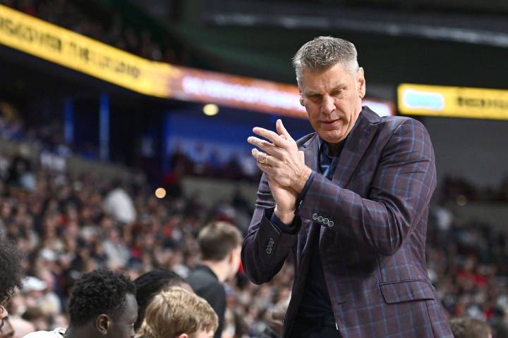 Deadspin | Oklahoma's defense under scrutiny ahead of game vs. Oral Roberts