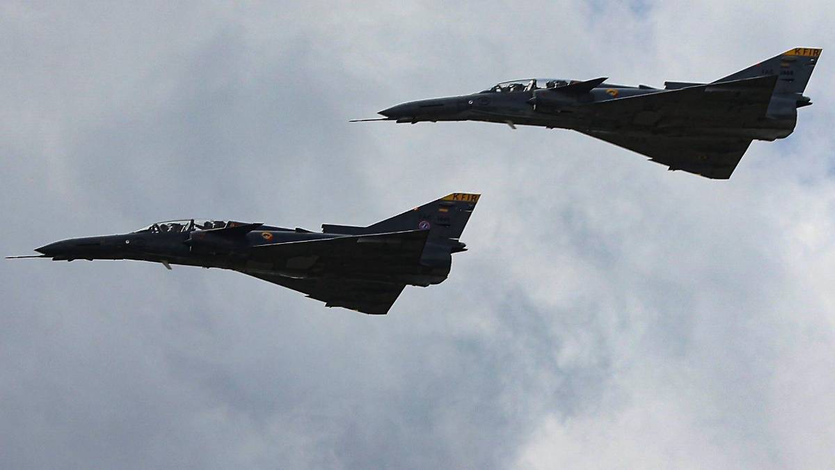 País sudamericano también renueva sus aviones de combate y se convierte en potencia militar en la región