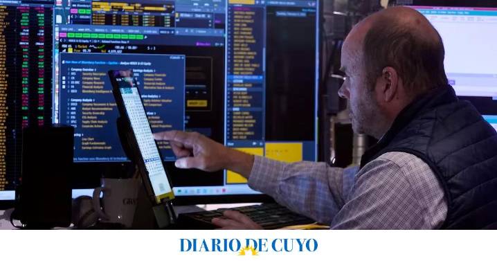 Activos de Argentina cierran octubre con euforia alcista